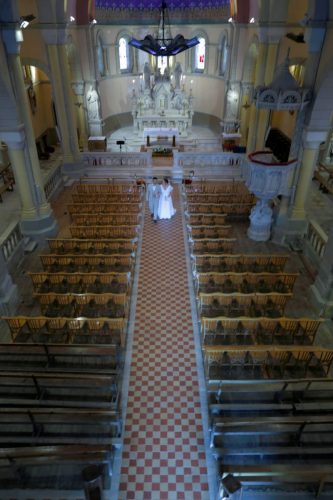 Sortie des mariées de l'église